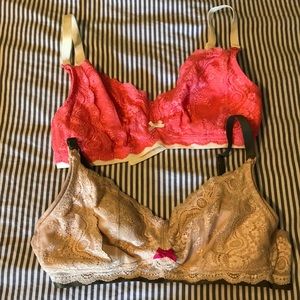 2 nursing bras never worn